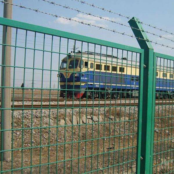 铁路护栏网案例